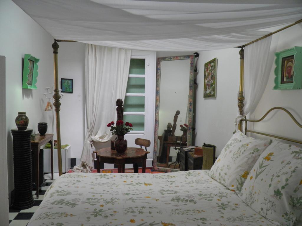 エッサウィラ ラメゾン デス アーティスト Bed & Breakfast エクステリア 写真